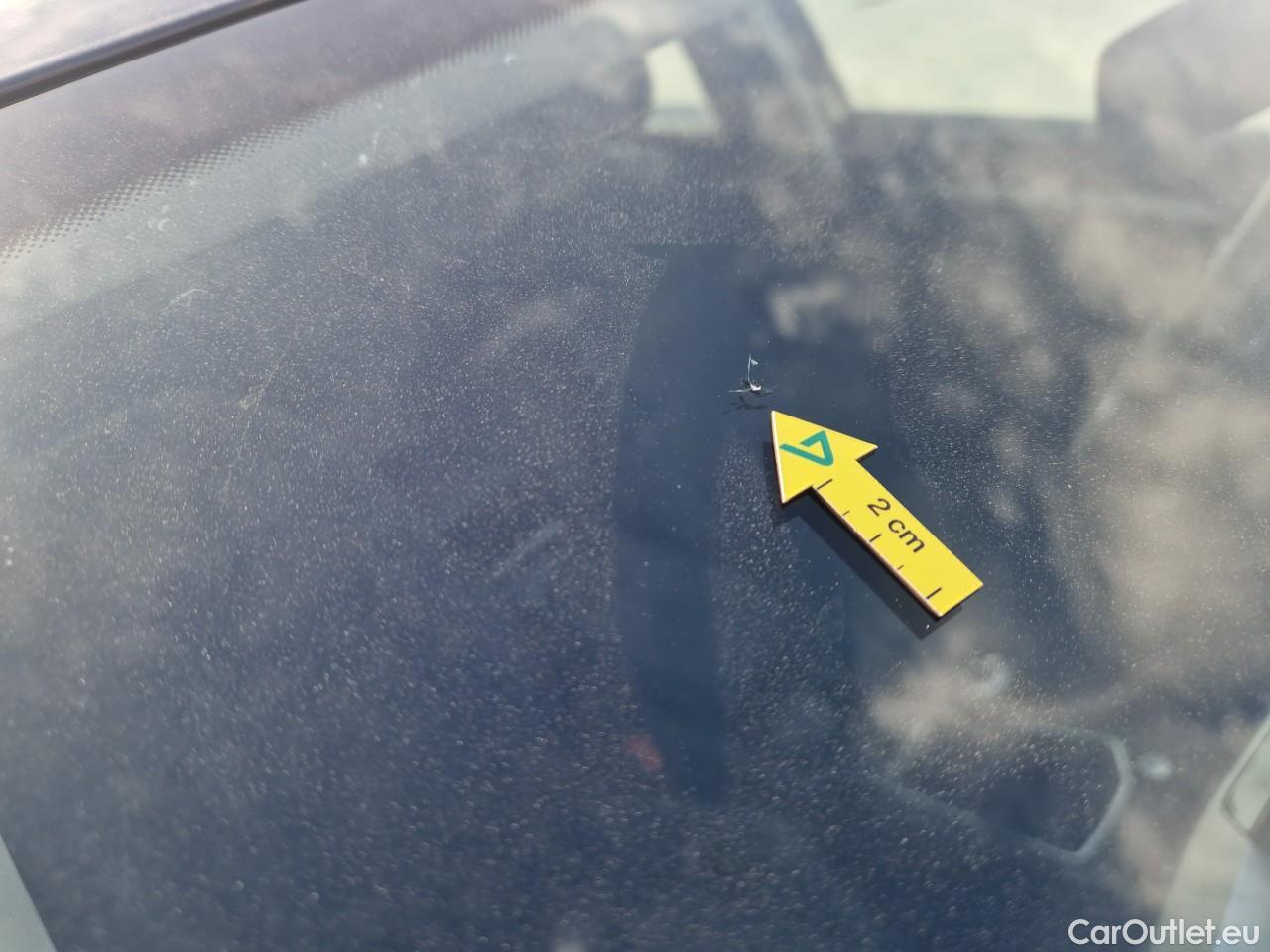  Volkswagen  Golf  Life 1.0 TSI #11