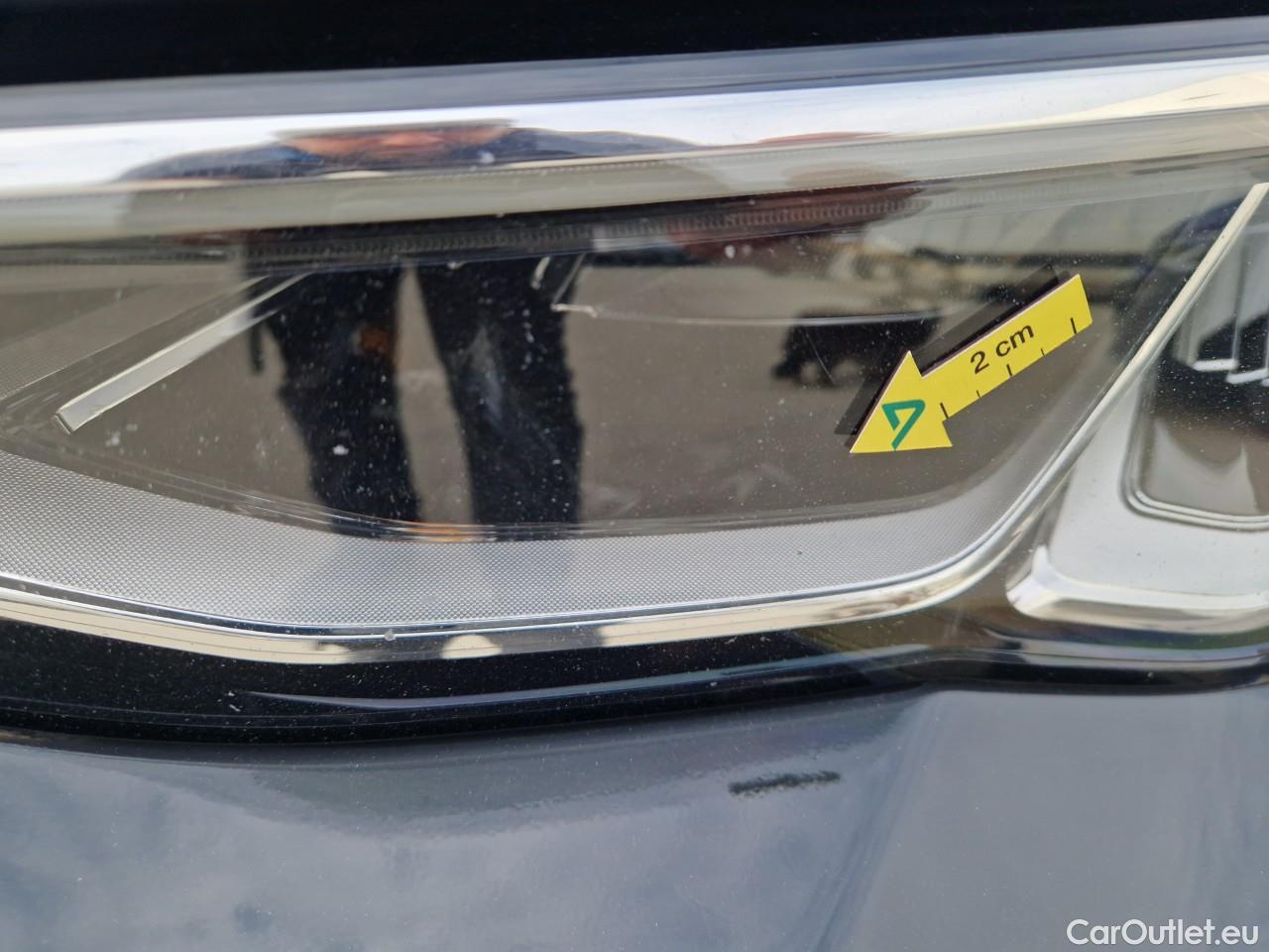  Volkswagen  Golf  Life 1.0 TSI #10