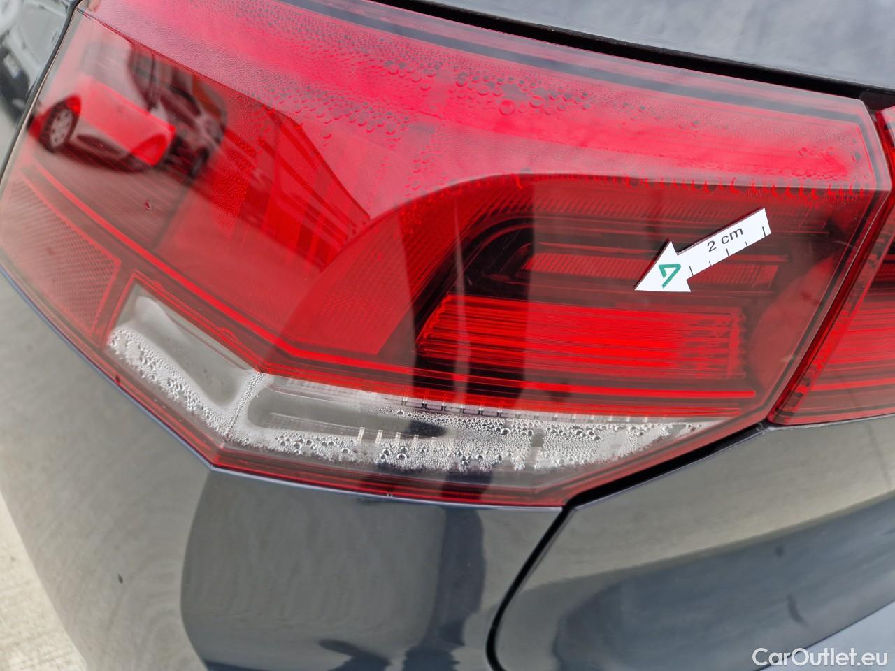  Volkswagen  Golf  Life 1.0 TSI #37