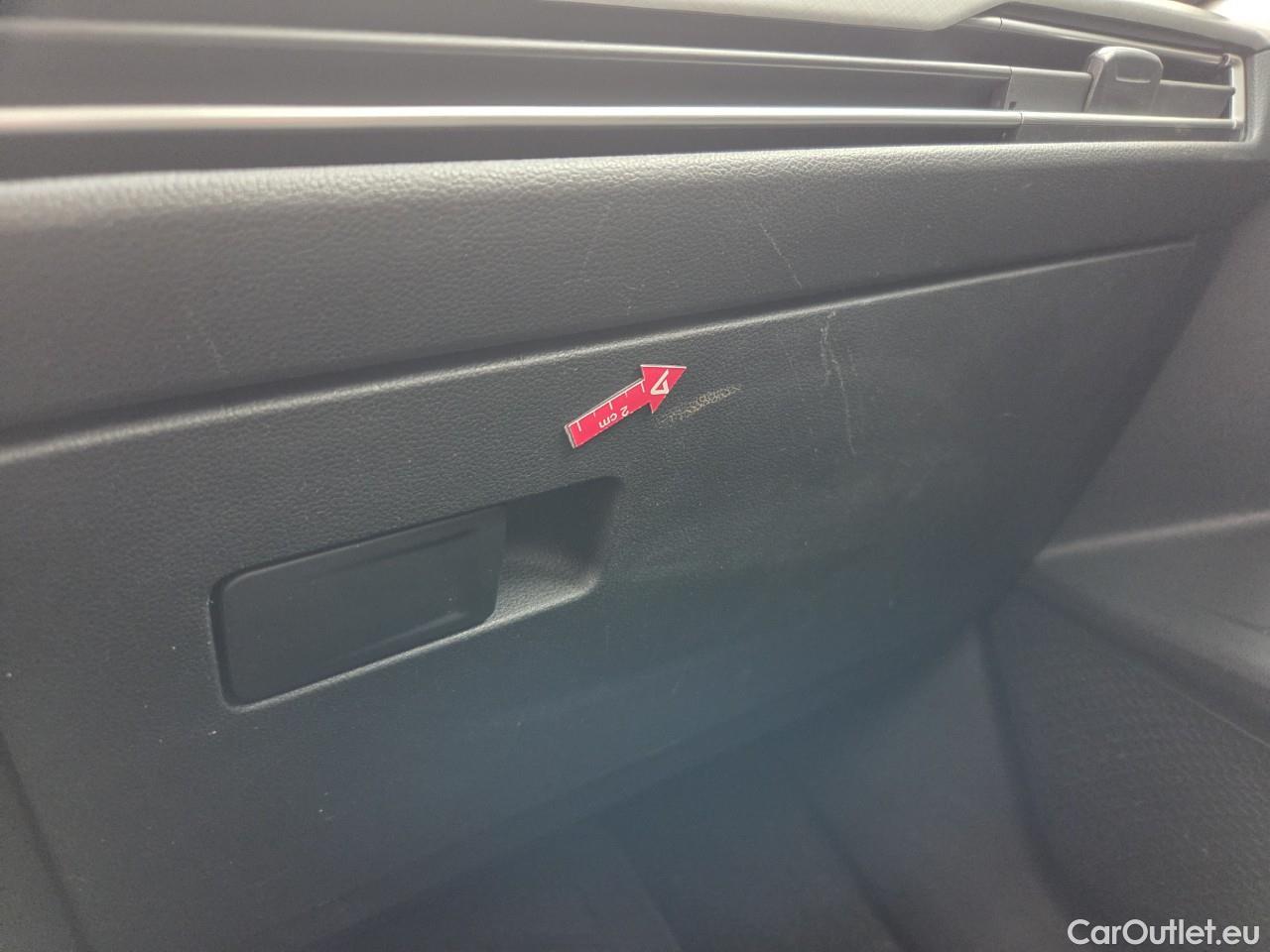  Volkswagen  Golf  Life 1.5 eTSI ACT DSG mild-Hybrid #26