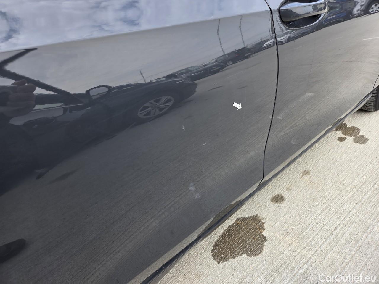  Volkswagen  Golf  Life 1.0 TSI #35