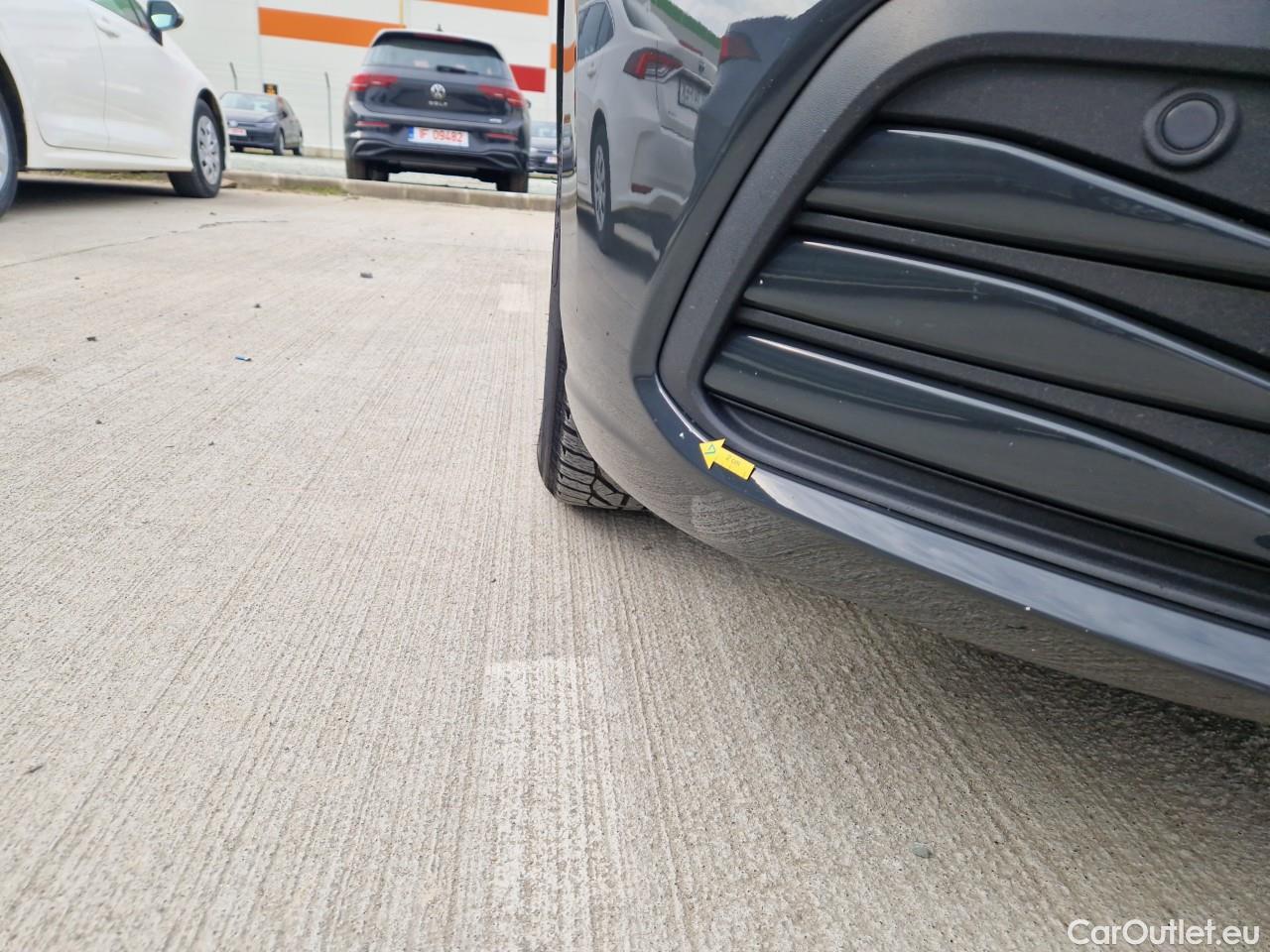  Volkswagen  Golf  Life 1.0 TSI #5