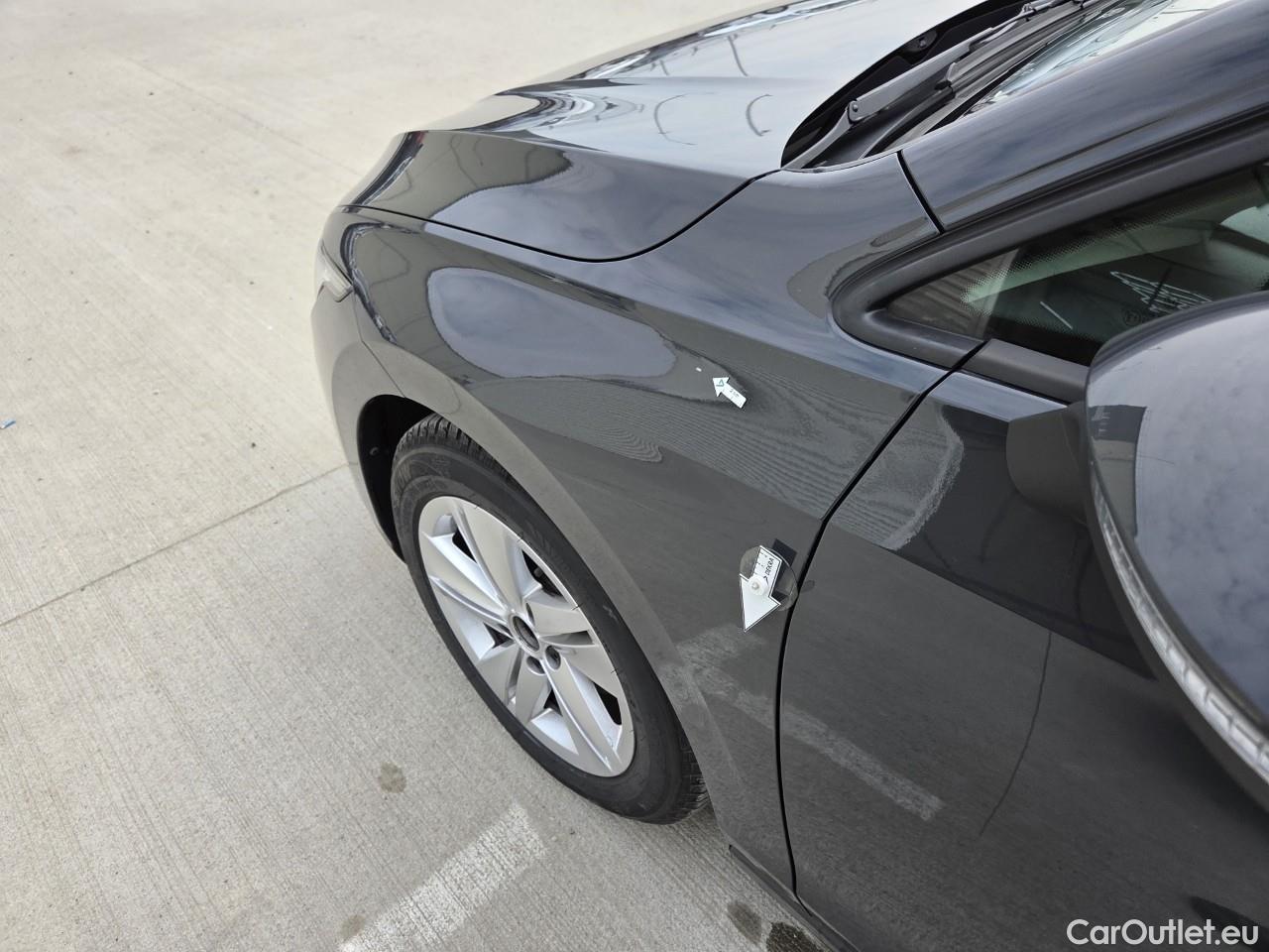  Volkswagen  Golf  Life 1.0 TSI #5