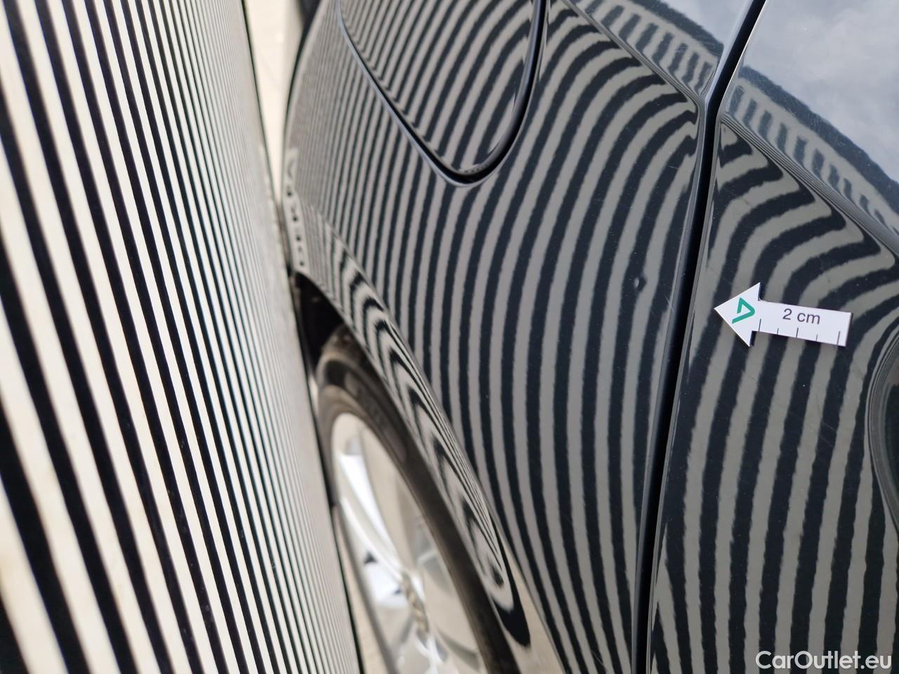  Volkswagen  Golf  Life 1.0 TSI #29