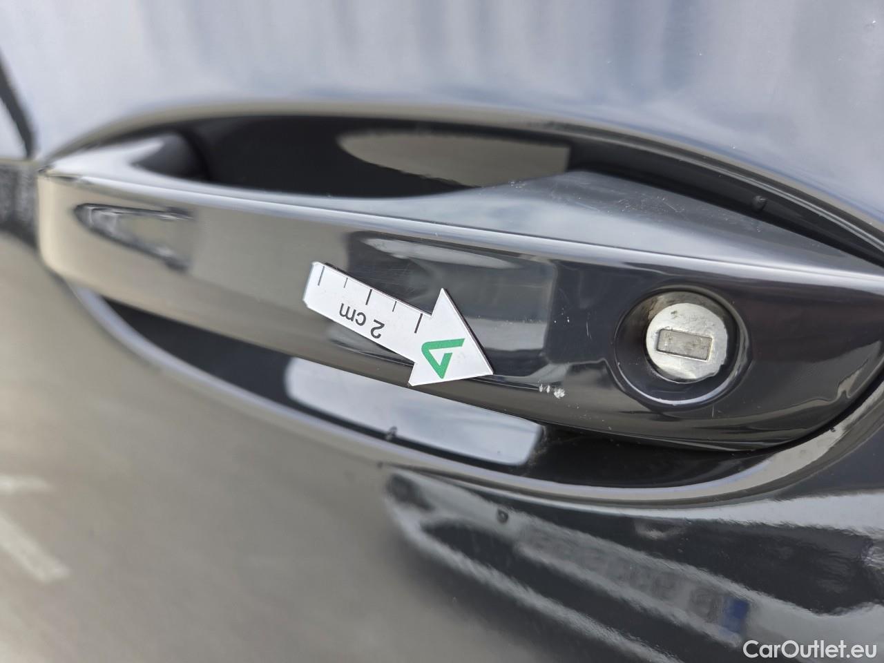  Volkswagen  Golf  Life 1.0 TSI #2