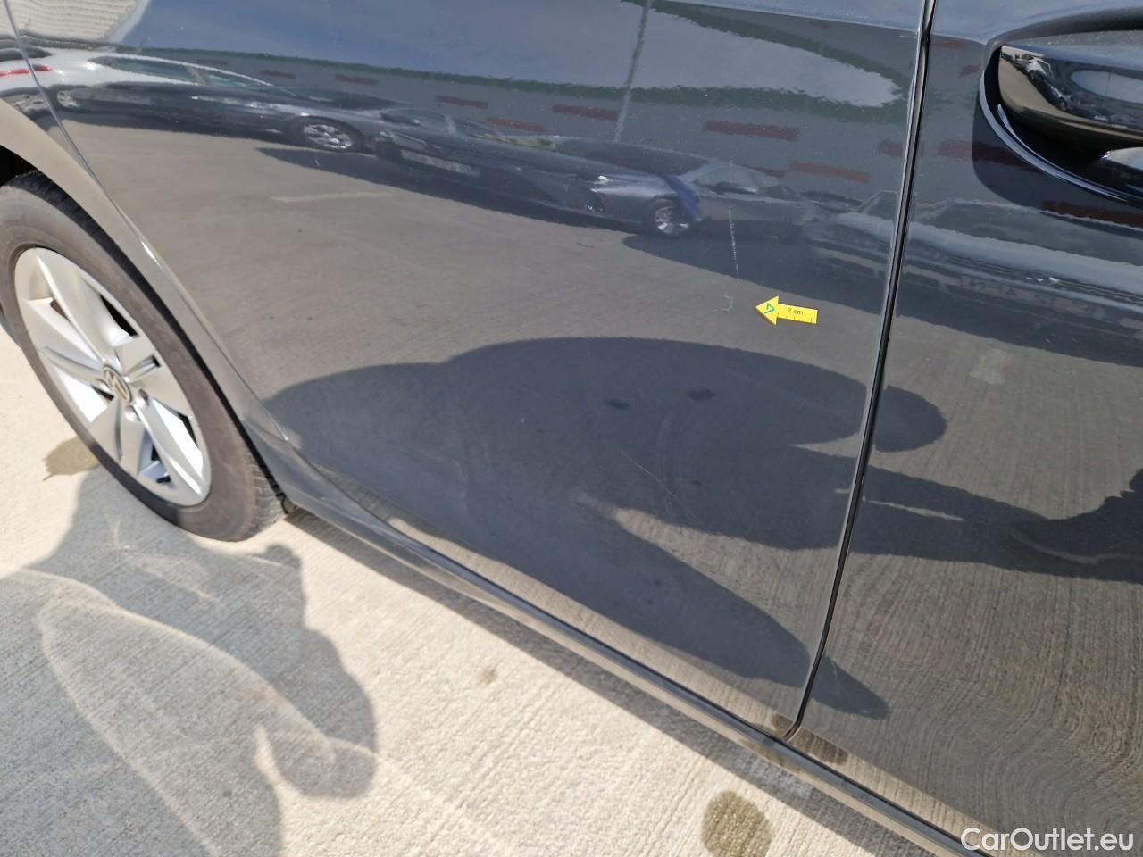  Volkswagen  Golf  Life 1.0 TSI #16