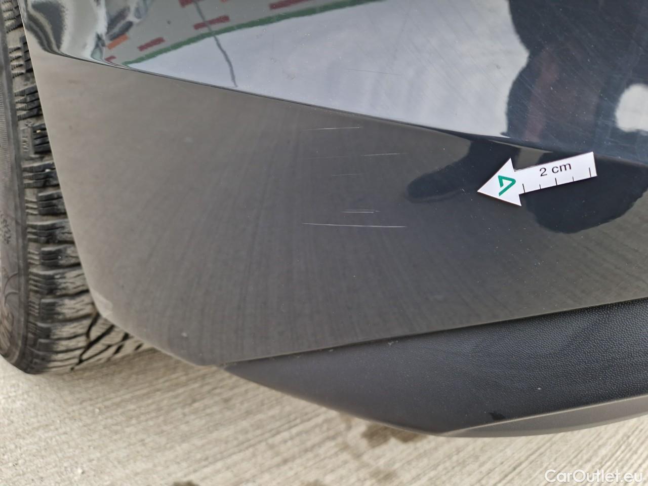  Volkswagen  Golf  Life 1.0 TSI #32