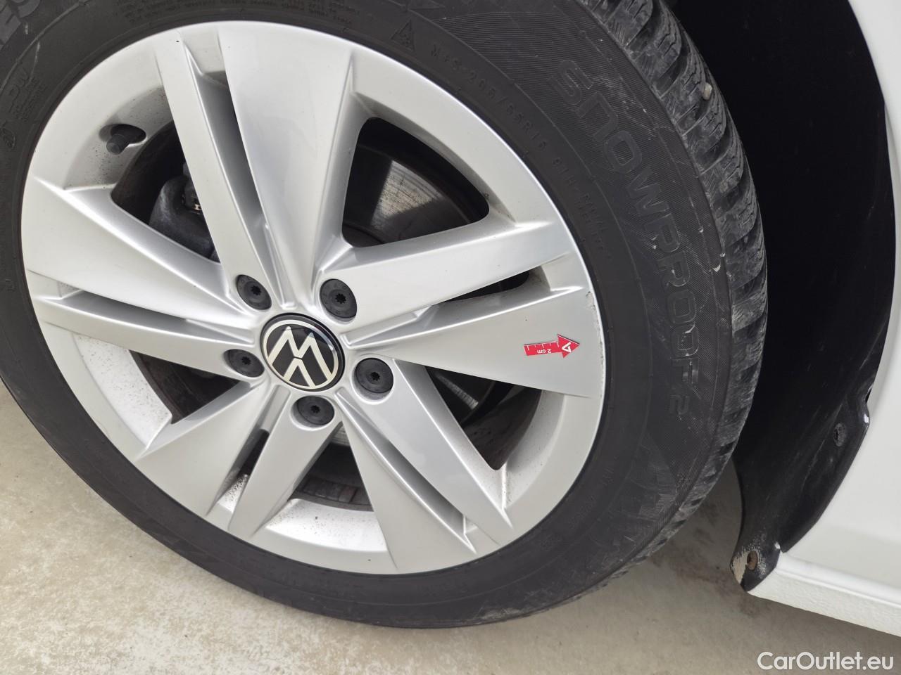  Volkswagen  Golf  Life 1.5 eTSI ACT DSG mild-Hybrid #2