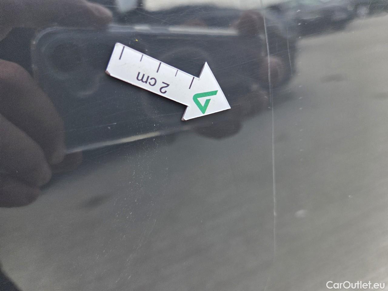  Volkswagen  Golf  Life 1.0 TSI #34