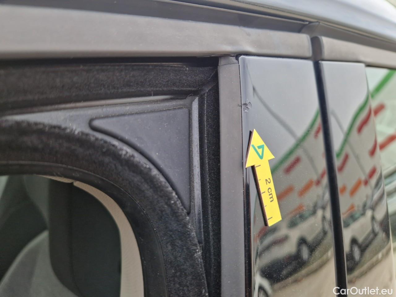  Volkswagen  Golf  Life 1.0 TSI #33