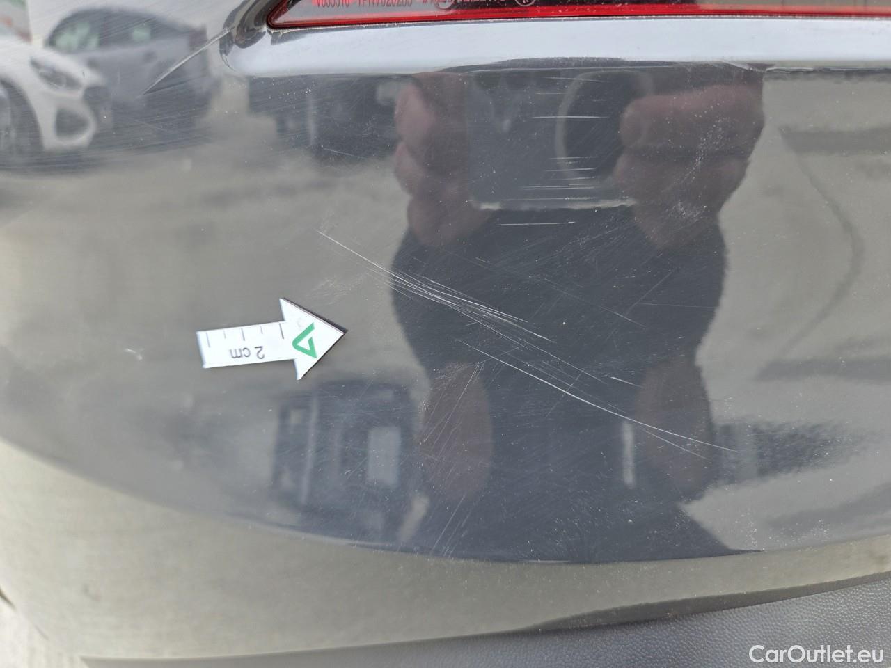  Volkswagen  Golf  Life 1.0 TSI #27