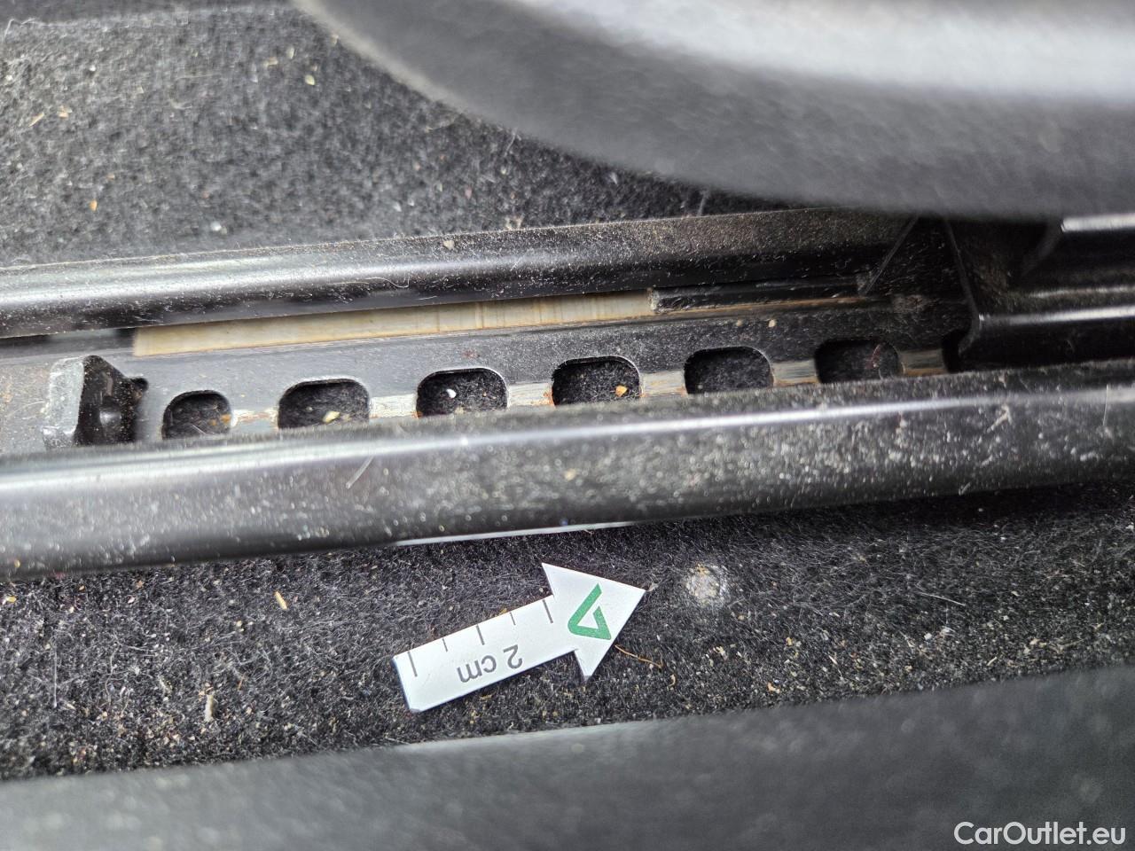  Volkswagen  Golf  Life 1.0 TSI #64