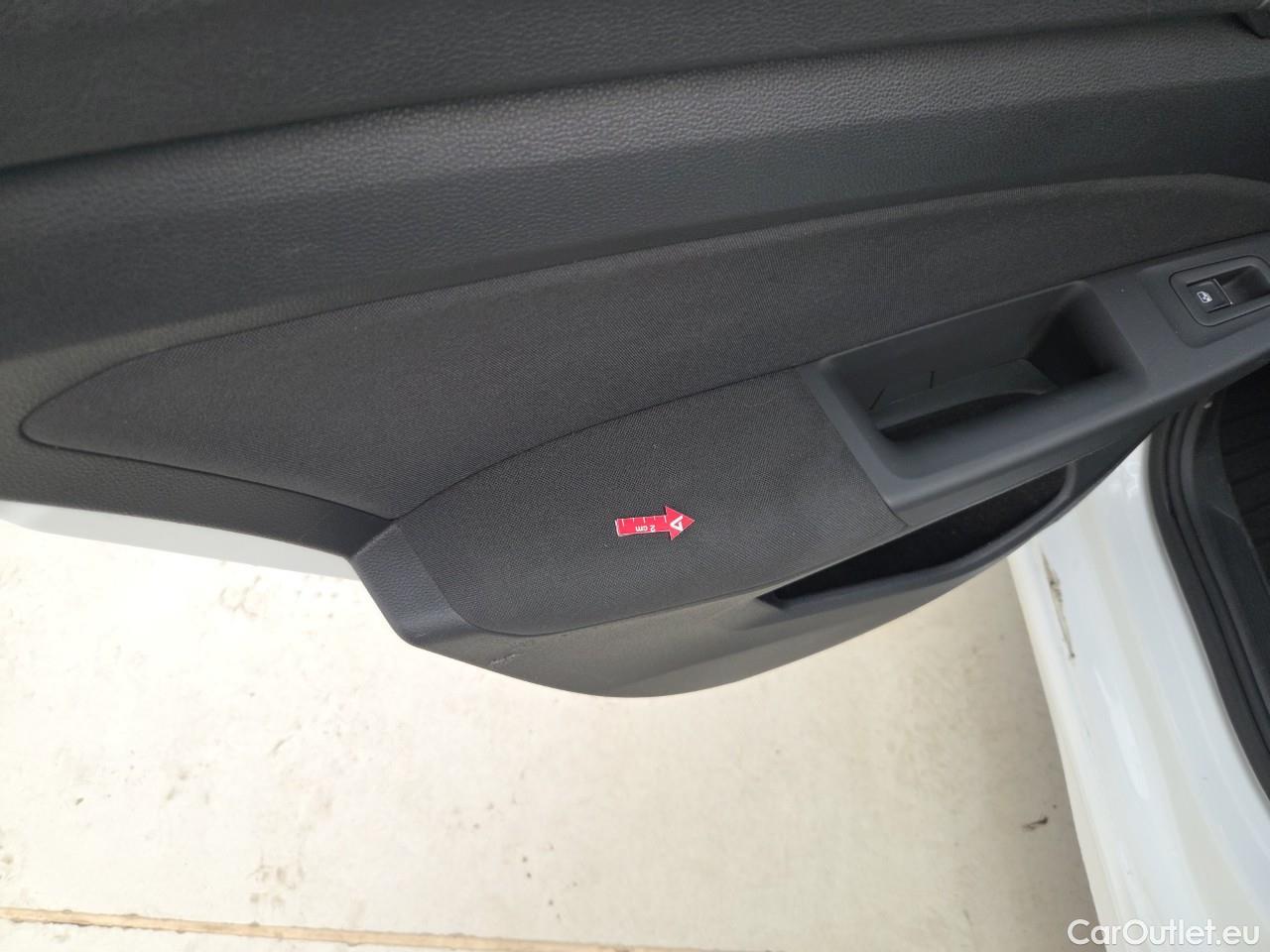  Volkswagen  Golf  Life 1.5 eTSI ACT DSG mild-Hybrid #28