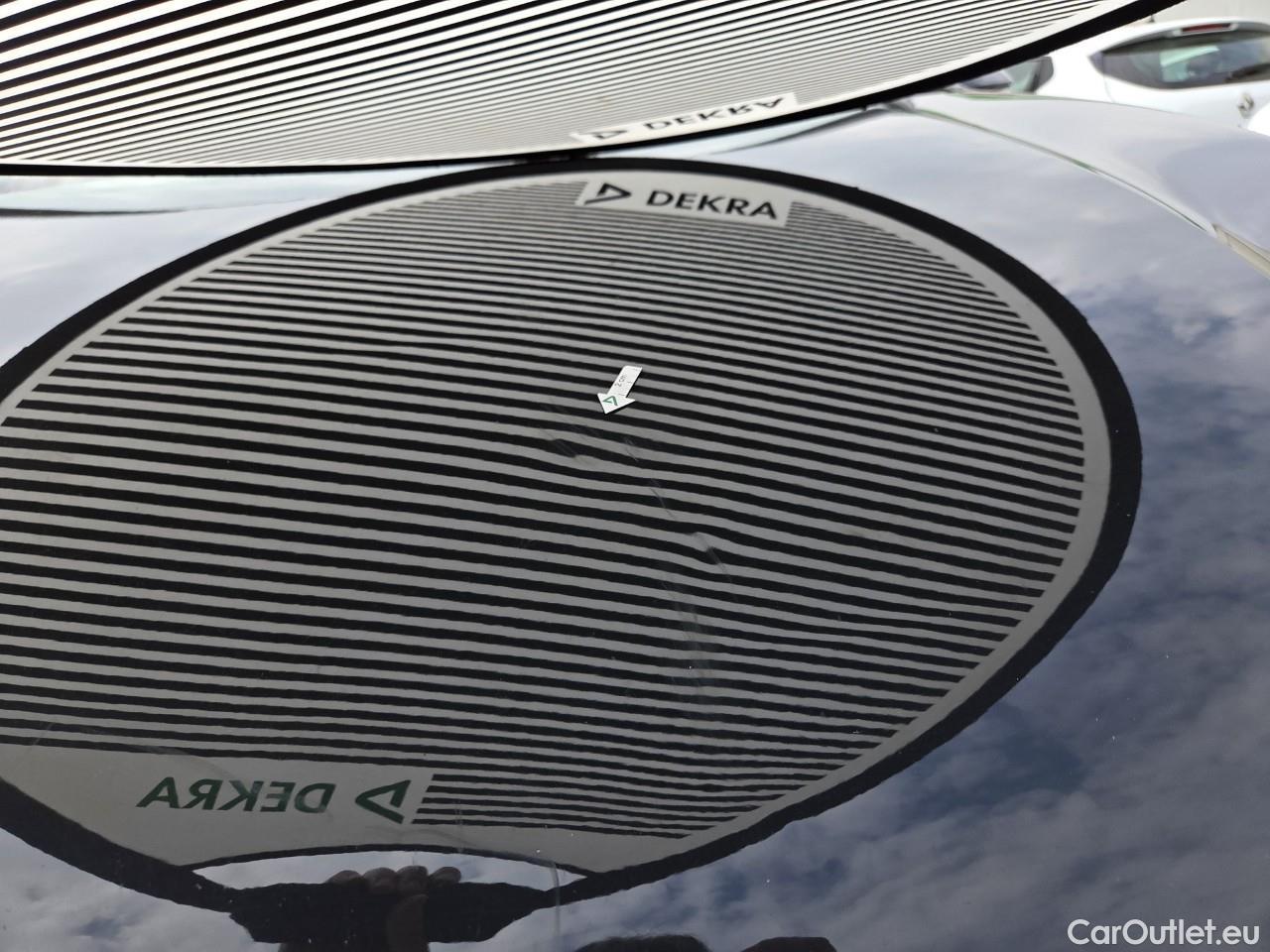  Volkswagen  Golf  Life 1.0 TSI #19