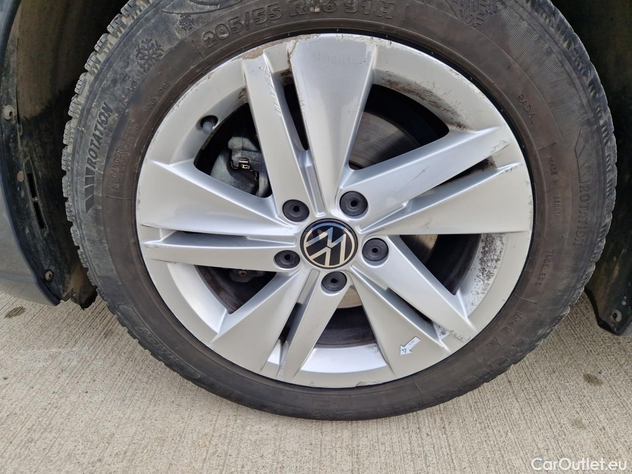  Volkswagen  Golf  Life 1.0 TSI #6