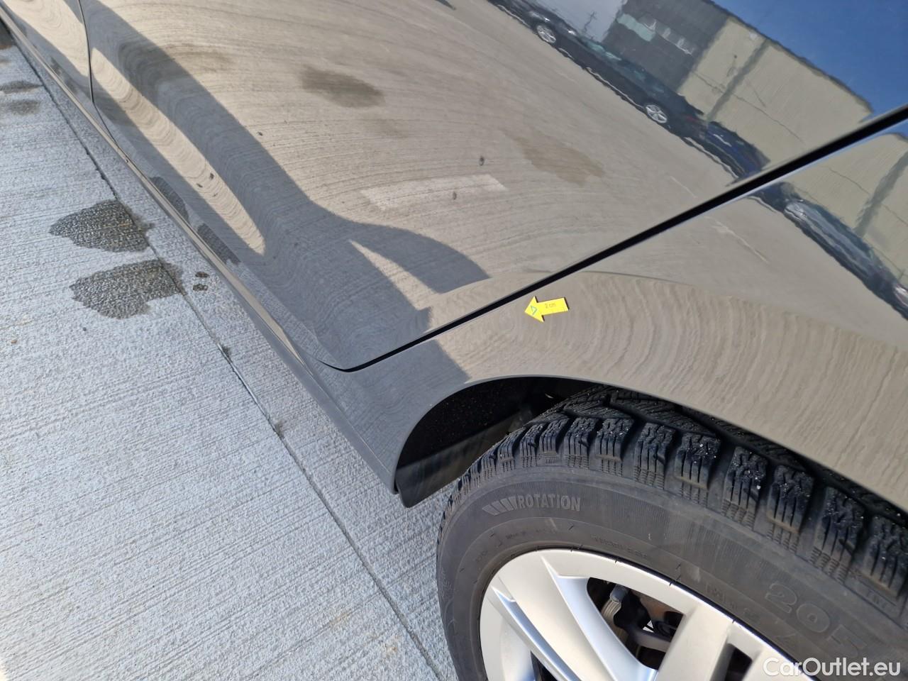  Volkswagen  Golf  Life 1.0 TSI #28