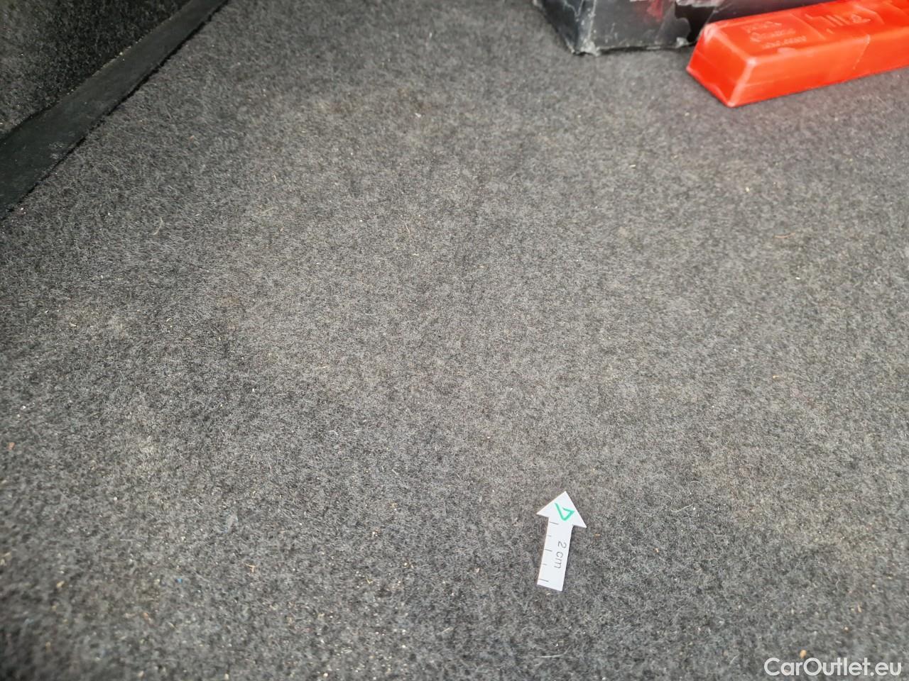  Volkswagen  Golf  Life 1.0 TSI #53