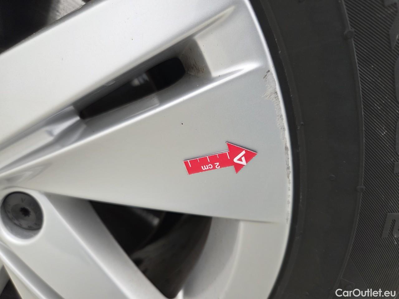  Volkswagen  Golf  Life 1.5 eTSI ACT DSG mild-Hybrid #1