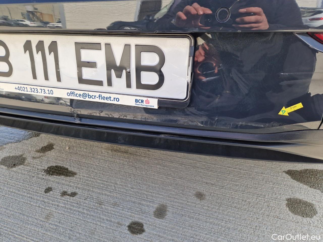  Volkswagen  Golf  Life 1.0 TSI #21