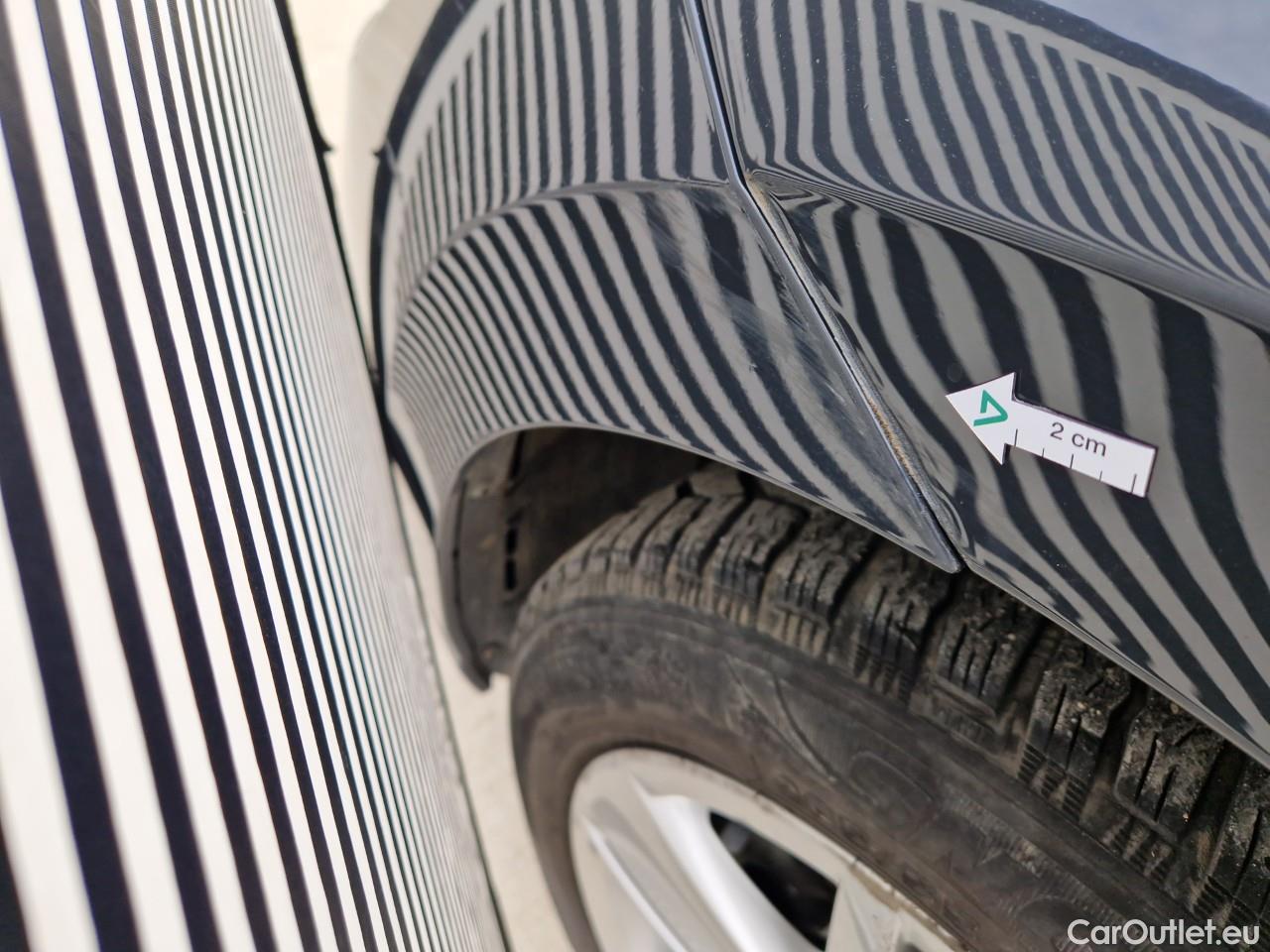  Volkswagen  Golf  Life 1.0 TSI #9