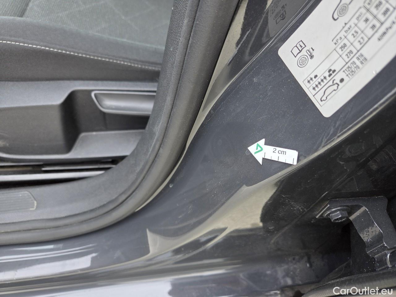  Volkswagen  Golf  Life 1.0 TSI #59