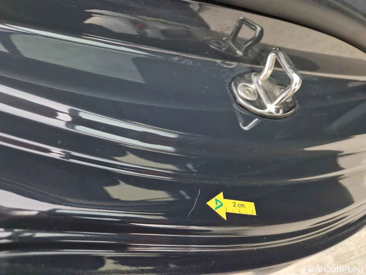  Volkswagen  Golf  Life 1.0 TSI #42