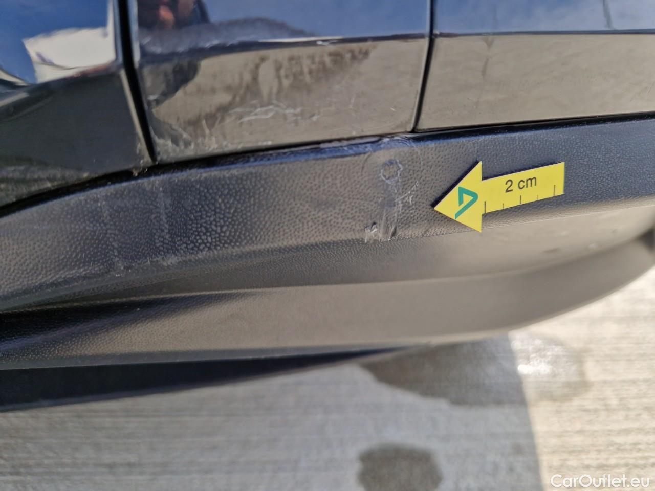  Volkswagen  Golf  Life 1.0 TSI #25