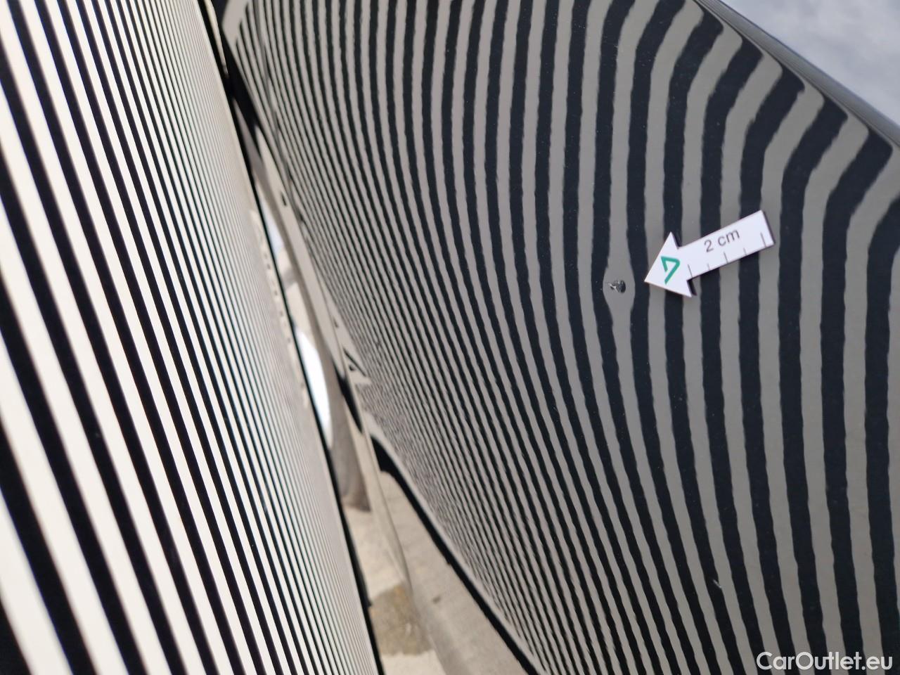  Volkswagen  Golf  Life 1.0 TSI #25