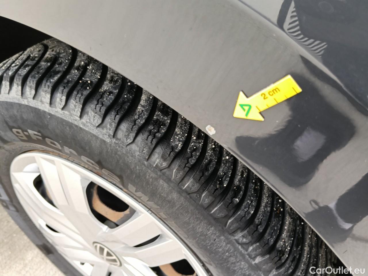  Volkswagen  Polo 1.0 80CP Trendline #34