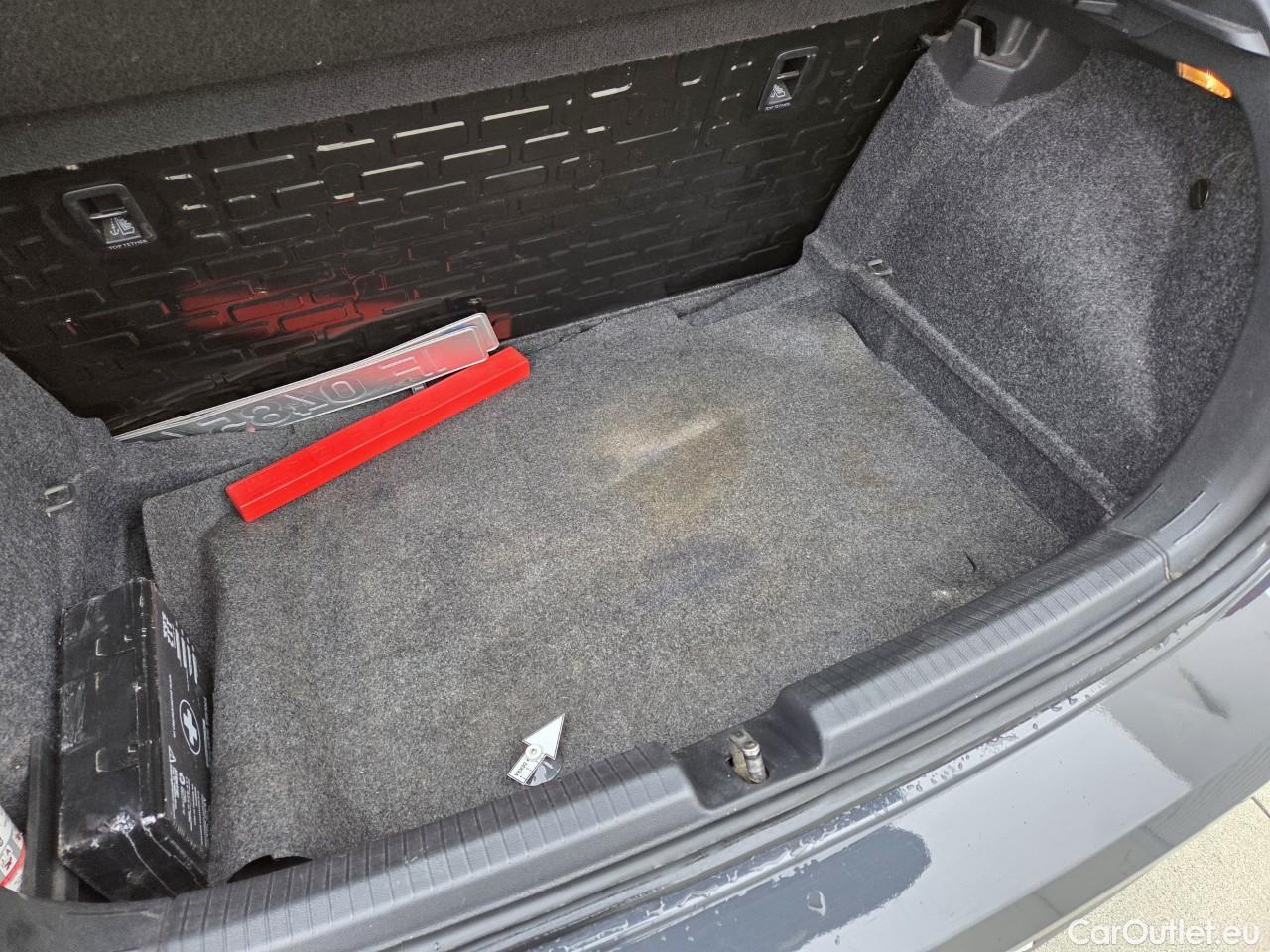  Volkswagen  Polo 1.0 80CP Trendline #47