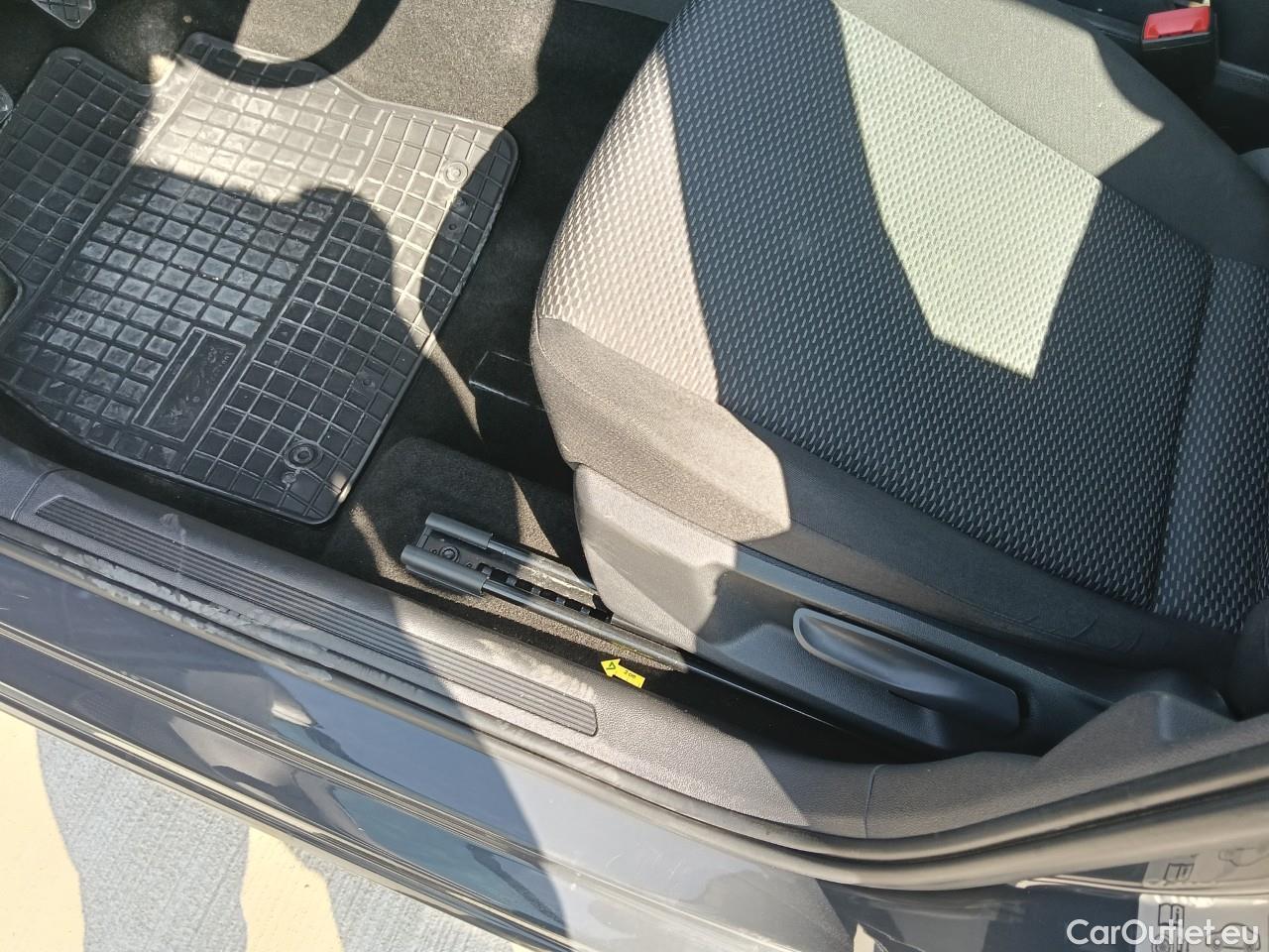  Volkswagen  Polo 1.0 80CP Trendline #9