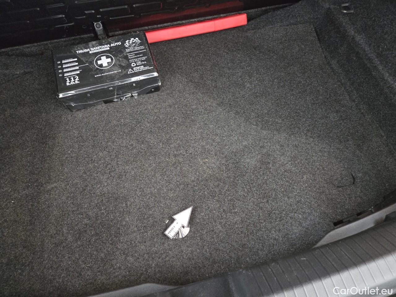  Volkswagen  Polo 1.0 80CP Trendline #44