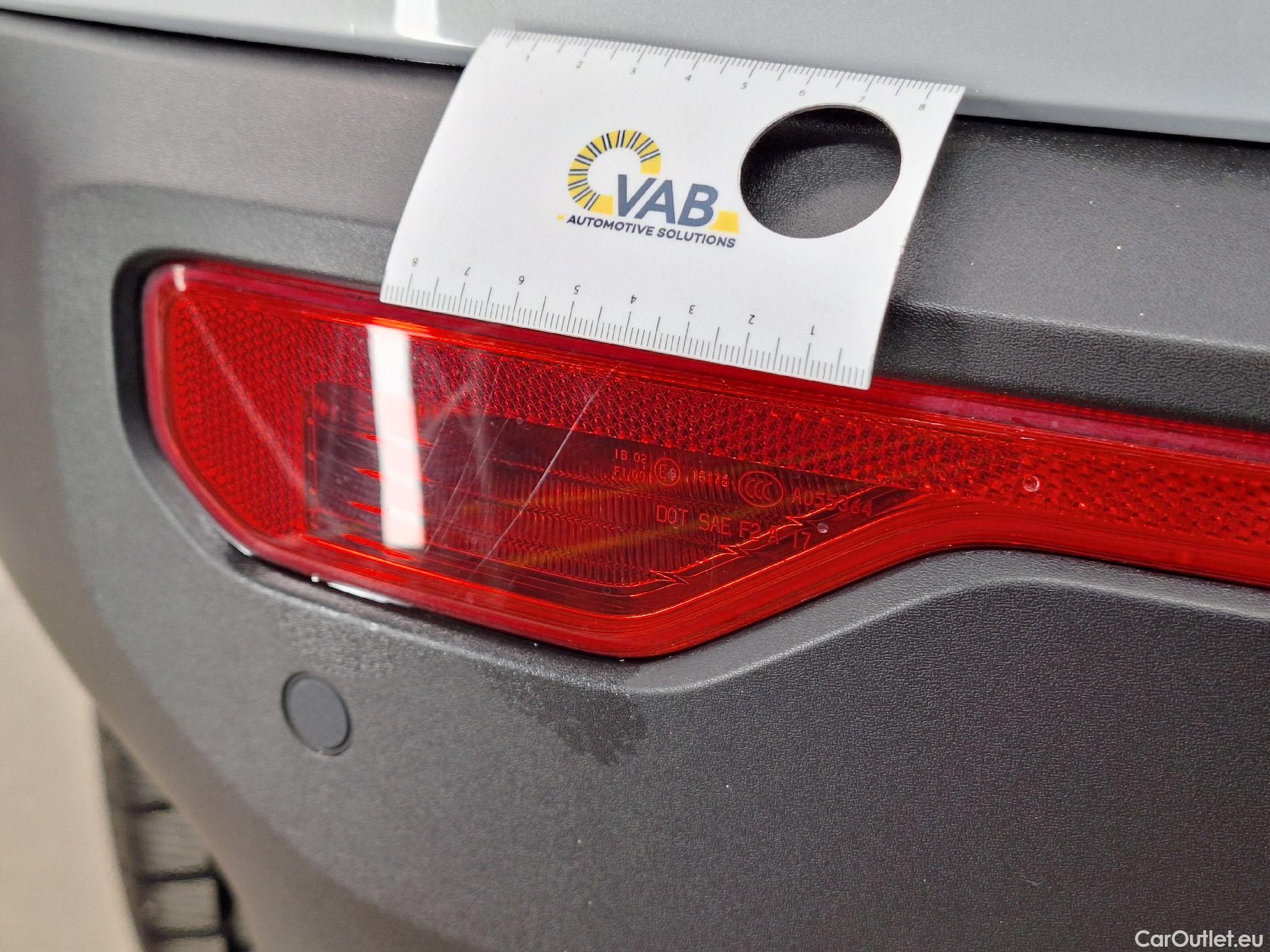  Volvo  XC 40 Volvo, XC40 '17, Volvo XC40 T2 Momentum Core 5d #13