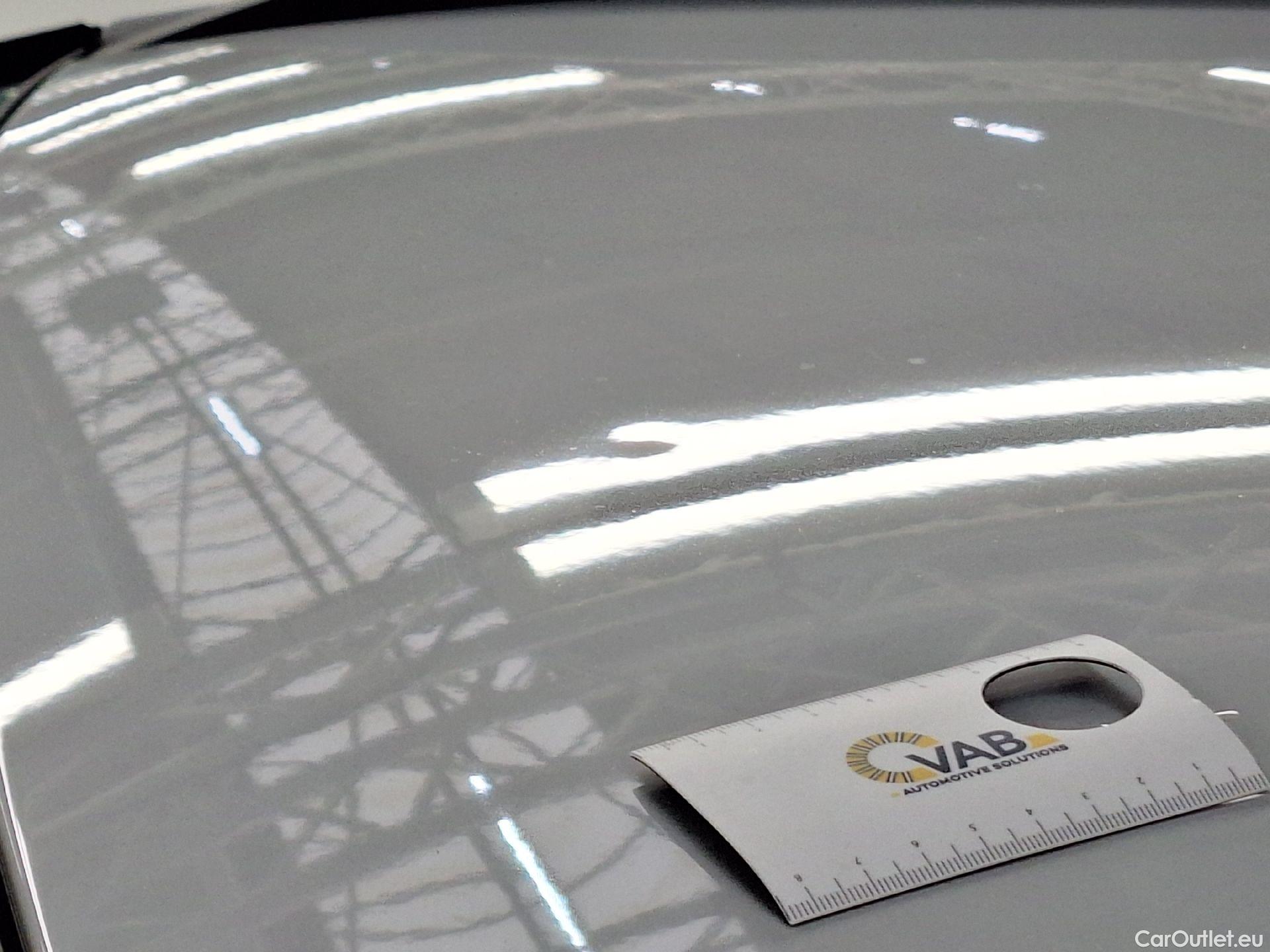  Volvo  XC 40 Volvo, XC40 '17, Volvo XC40 T2 Momentum Core 5d #6