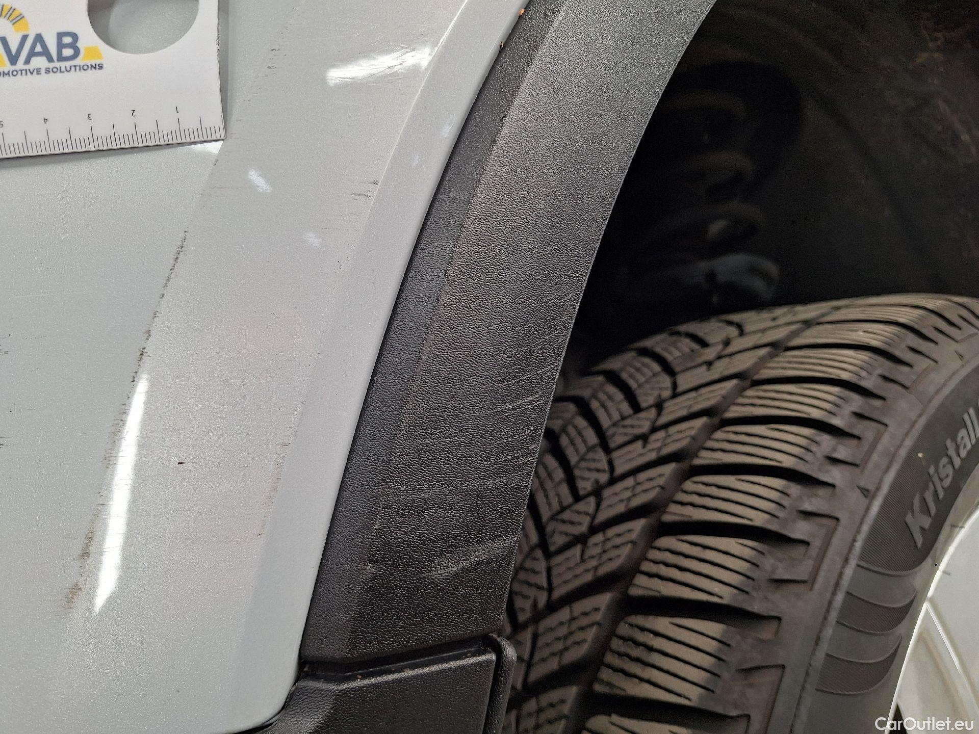  Volvo  XC 40 Volvo, XC40 '17, Volvo XC40 T2 Momentum Core 5d #18