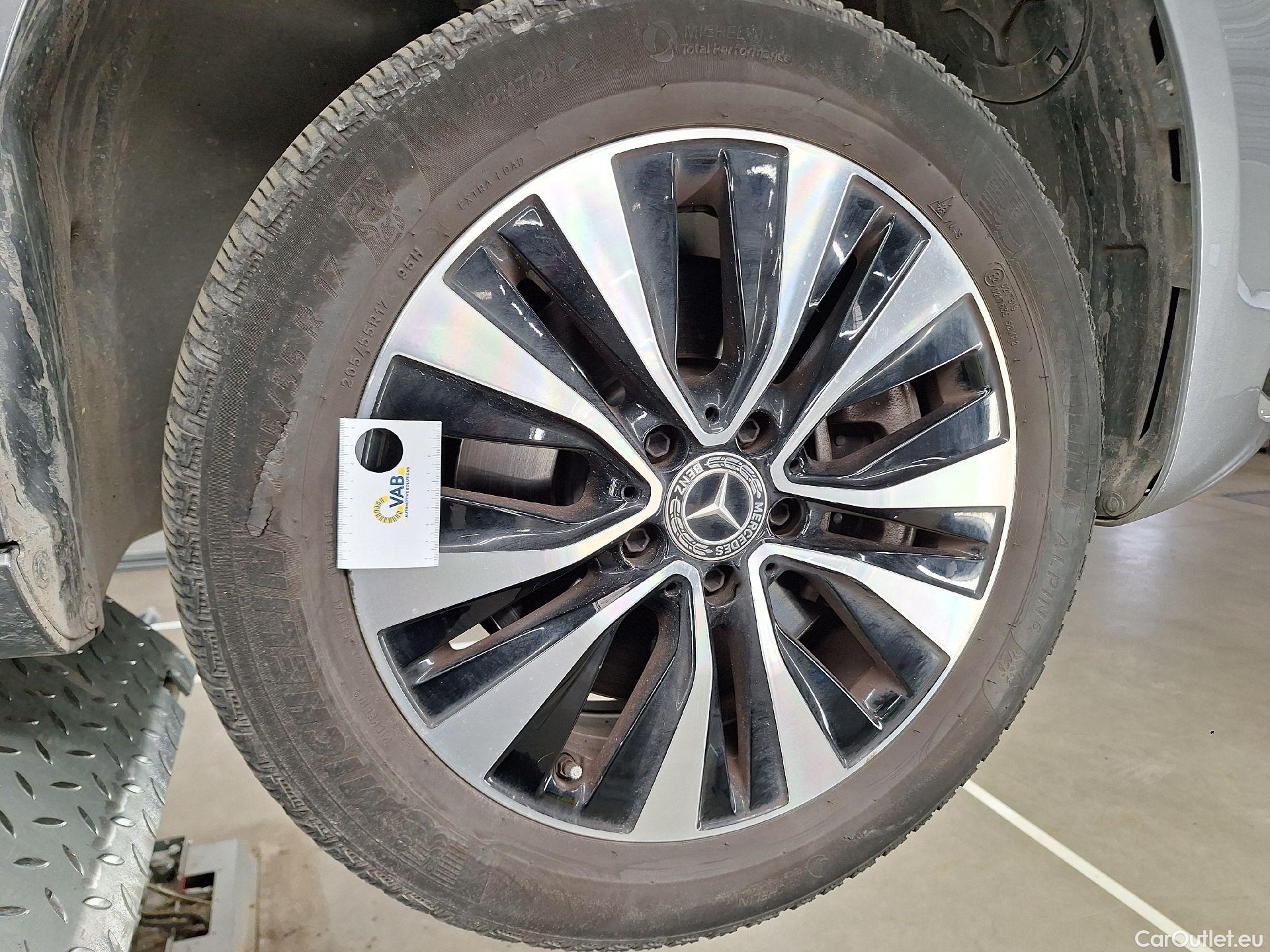  Mercedes  A-Klasse Mercedes, A-Class Ber '18 PHEV, Mercedes-Benz  Limousine A 250e Business S #35