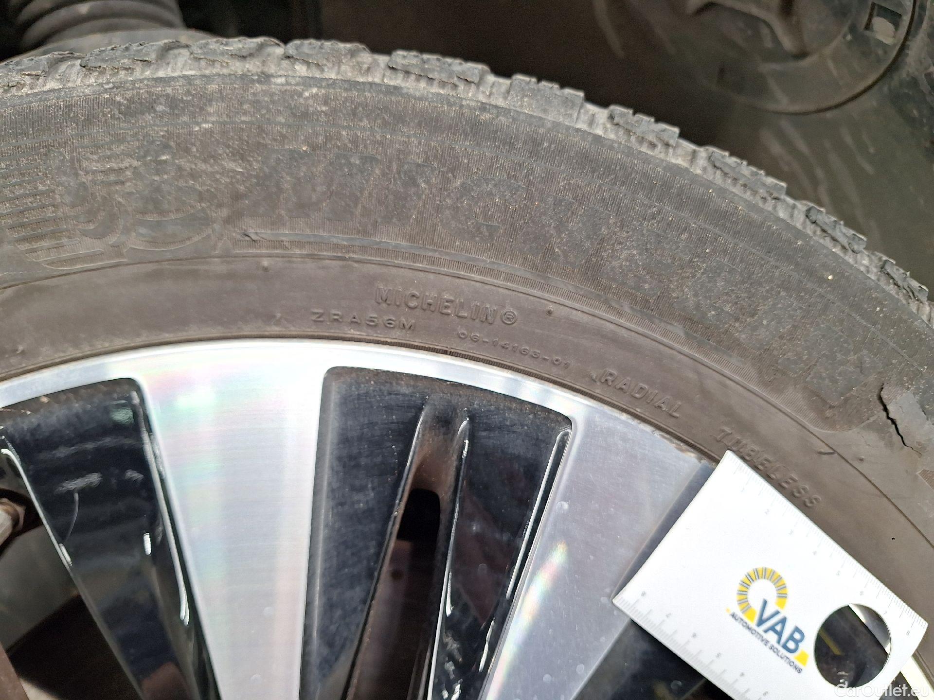  Mercedes  A-Klasse Mercedes, A-Class Ber '18 PHEV, Mercedes-Benz  Limousine A 250e Business S #38