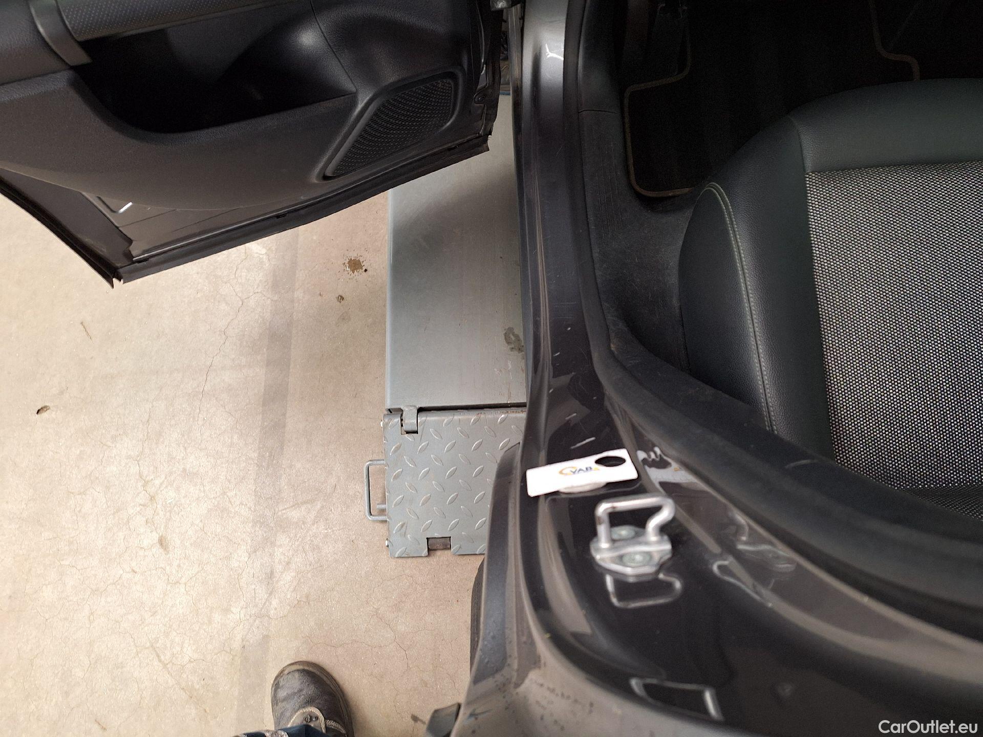  Mercedes  GLA Mercedes,  '20, Mercedes-Benz   180 d Business Solution 5d #1