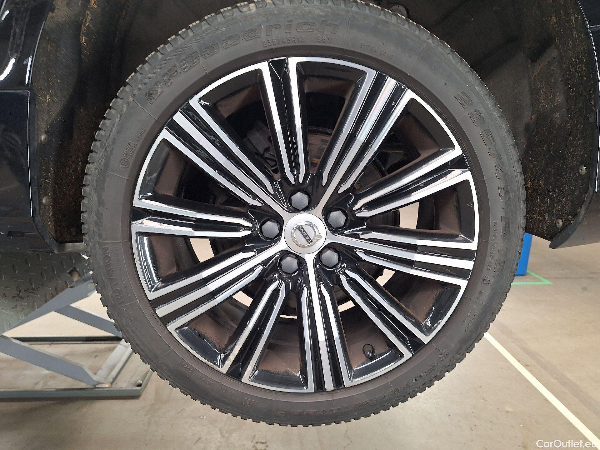  Volvo  V60 Volvo,  '18, Volvo  D3 Geartronic Inscription 5d #30