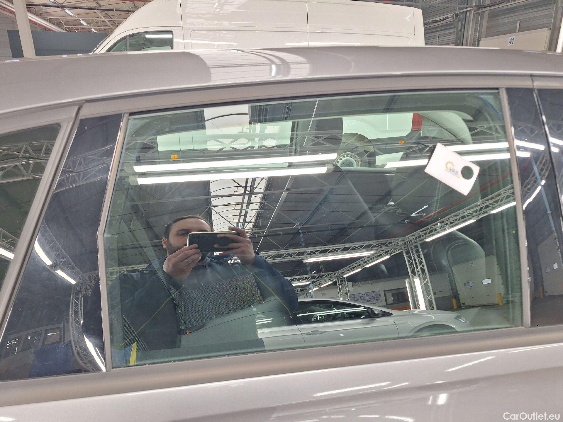  Mercedes  B-Klasse Mercedes, B-Class '18, Mercedes-Benz  B 180 Business Solution 5d #35