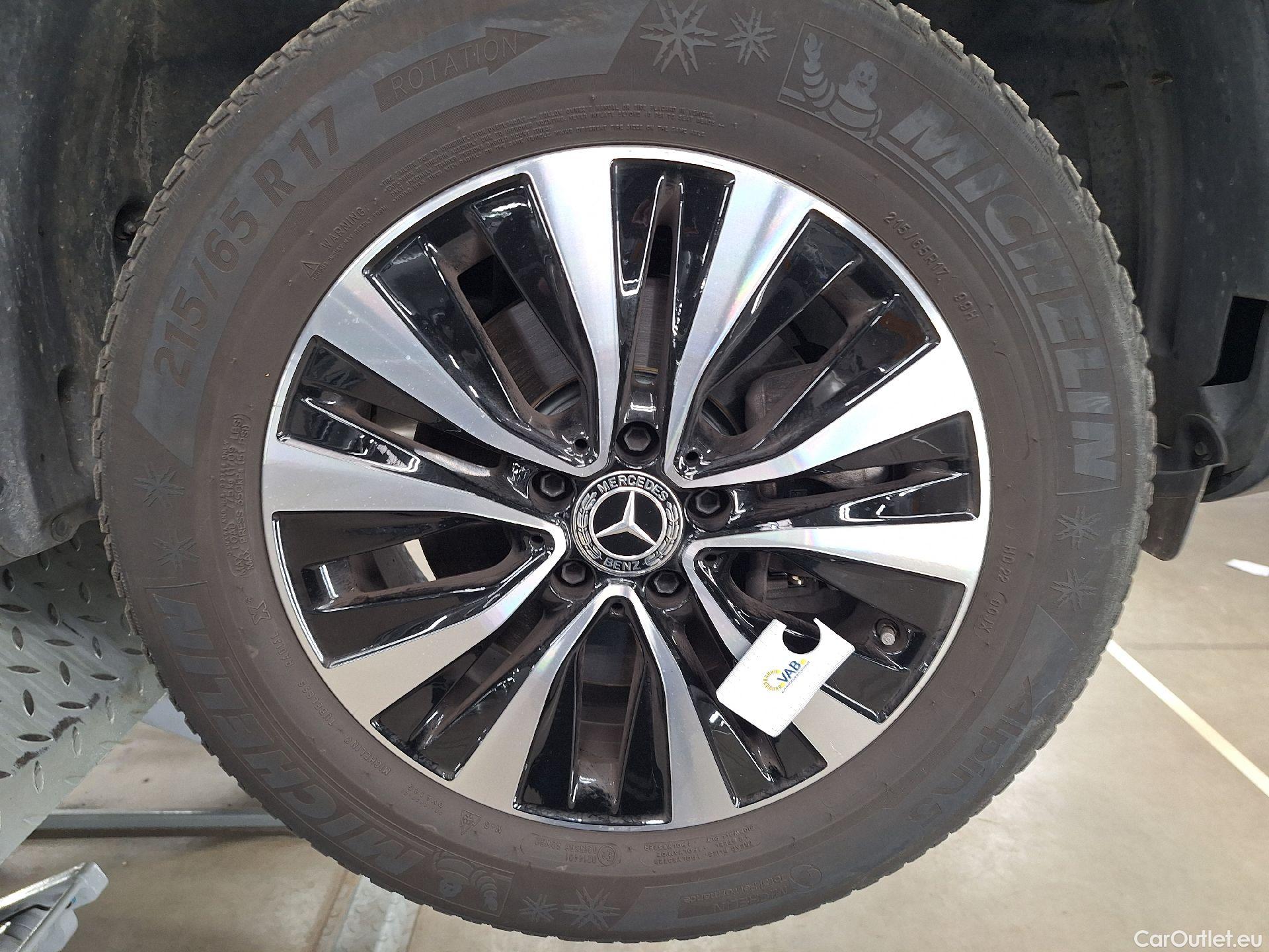  Mercedes  GLA Mercedes,  '20, Mercedes-Benz   200 d Business Solution 5d #13