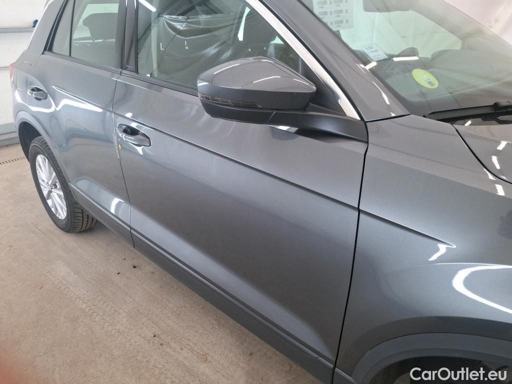  Volkswagen  T-ROC VOLKSWAGEN  / 2017 / 5P / SUV 2.0 TDI 150 LOUNGE BUSINESS DSG7 #31