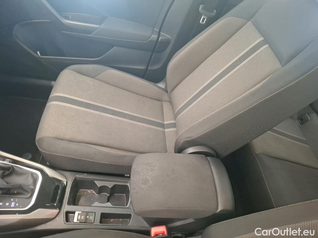  Volkswagen  T-ROC VOLKSWAGEN  / 2017 / 5P / SUV 2.0 TDI 150 LOUNGE BUSINESS DSG7 #40