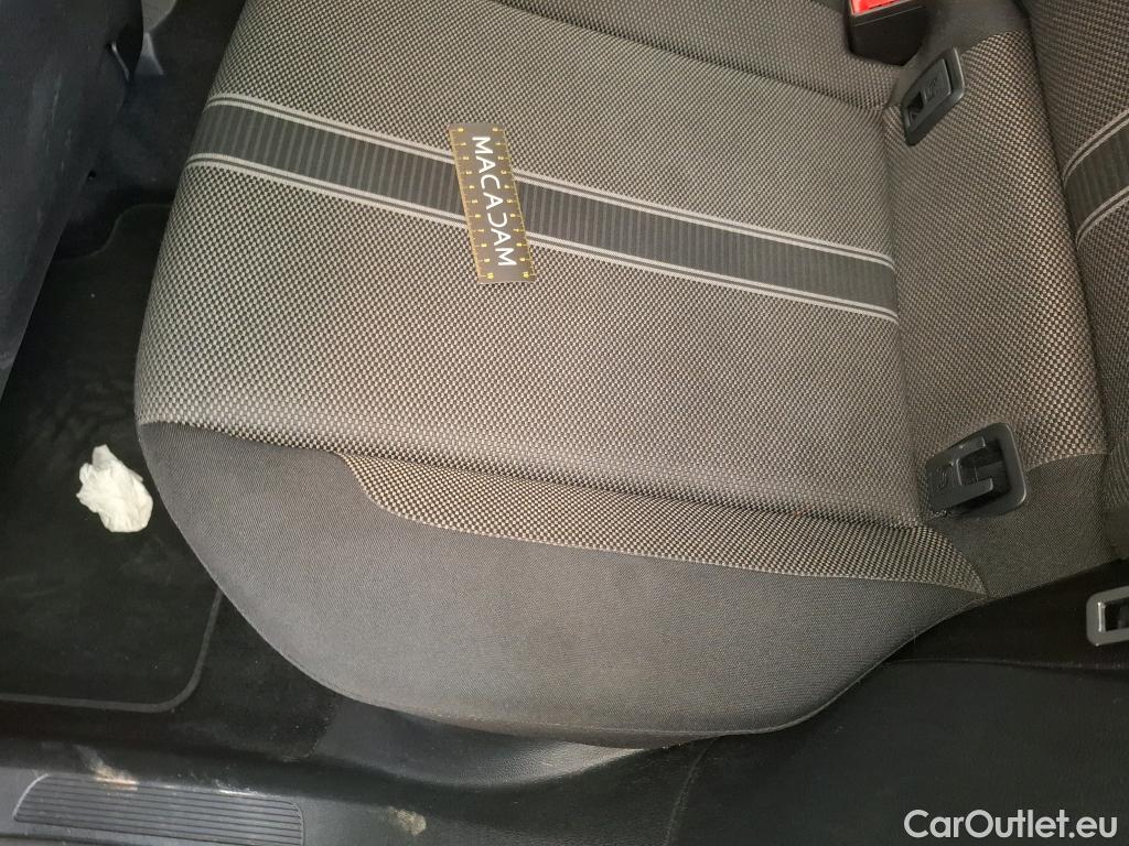  Volkswagen  T-ROC VOLKSWAGEN  / 2017 / 5P / SUV 2.0 TDI 150 LOUNGE BUSINESS DSG7 #35