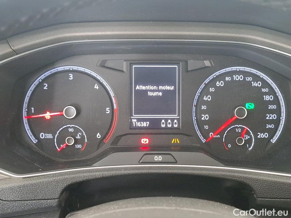  Volkswagen  T-ROC VOLKSWAGEN  / 2017 / 5P / SUV 2.0 TDI 150 LOUNGE BUSINESS DSG7 #41