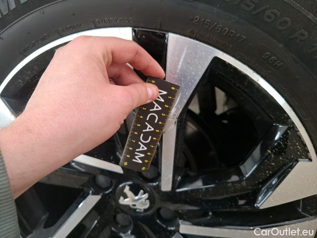  Peugeot  2008  Allure Business 1.5 HDi 110CV BVM6 E6d #25