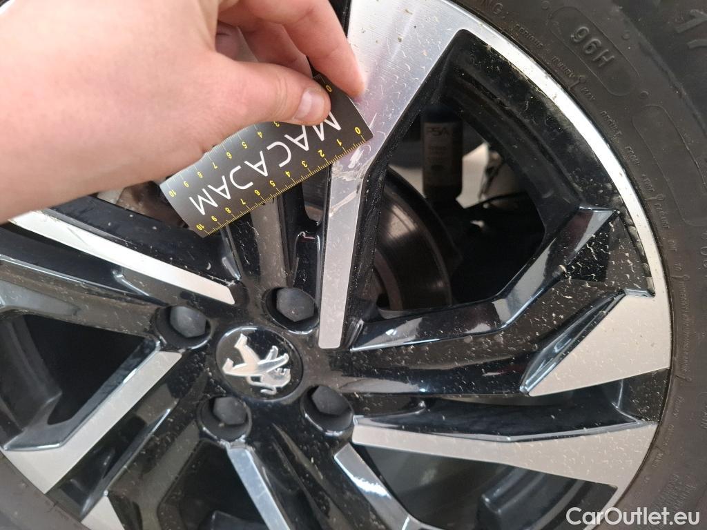  Peugeot  2008  Allure Business 1.5 HDi 110CV BVM6 E6d #26