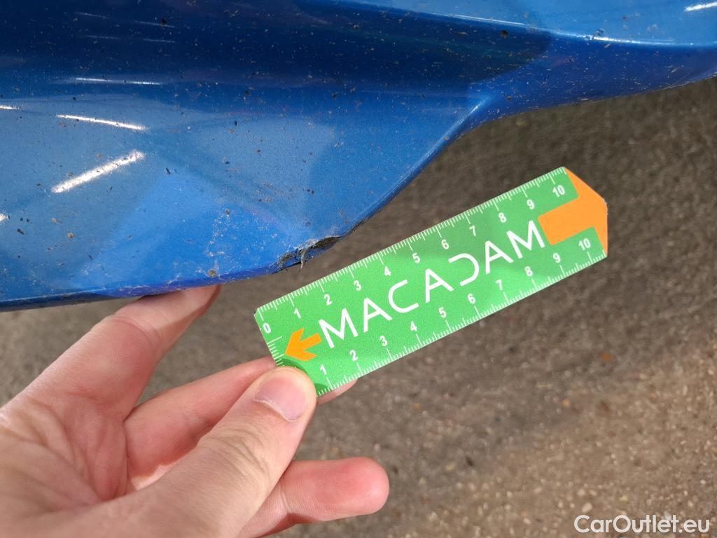  Bmw  Serie 1 BMW Série 1 / 2019 / 5P / Berline 2.0 118D AUTO M Design #4