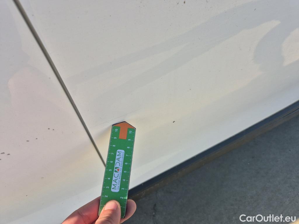  Peugeot  2008 PEUGEOT  / 2016 / 5P / todoterreno Signature BlueHDi 100 S&S 5 Vel. MAN #36