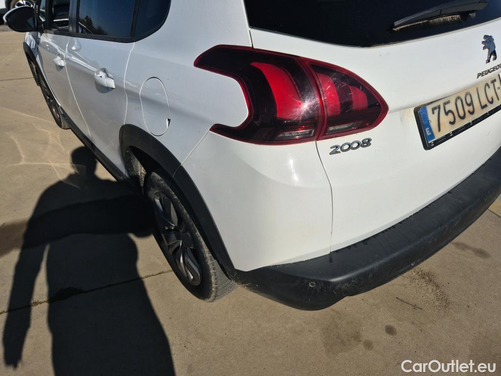  Peugeot  2008 PEUGEOT  / 2016 / 5P / todoterreno Signature BlueHDi 100 S&S 5 Vel. MAN #57